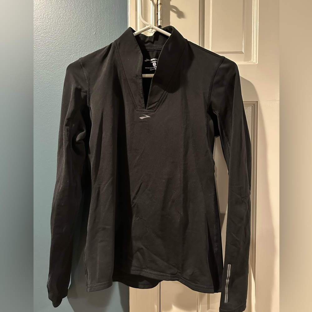 Brooks Running thermal open collar top